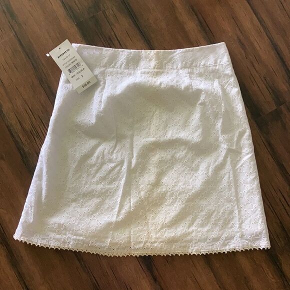 NWT Wrapper for Kohls White Eyelet Lace Hem Skirt Size XS/S - elegant - Picture 2 of 7
